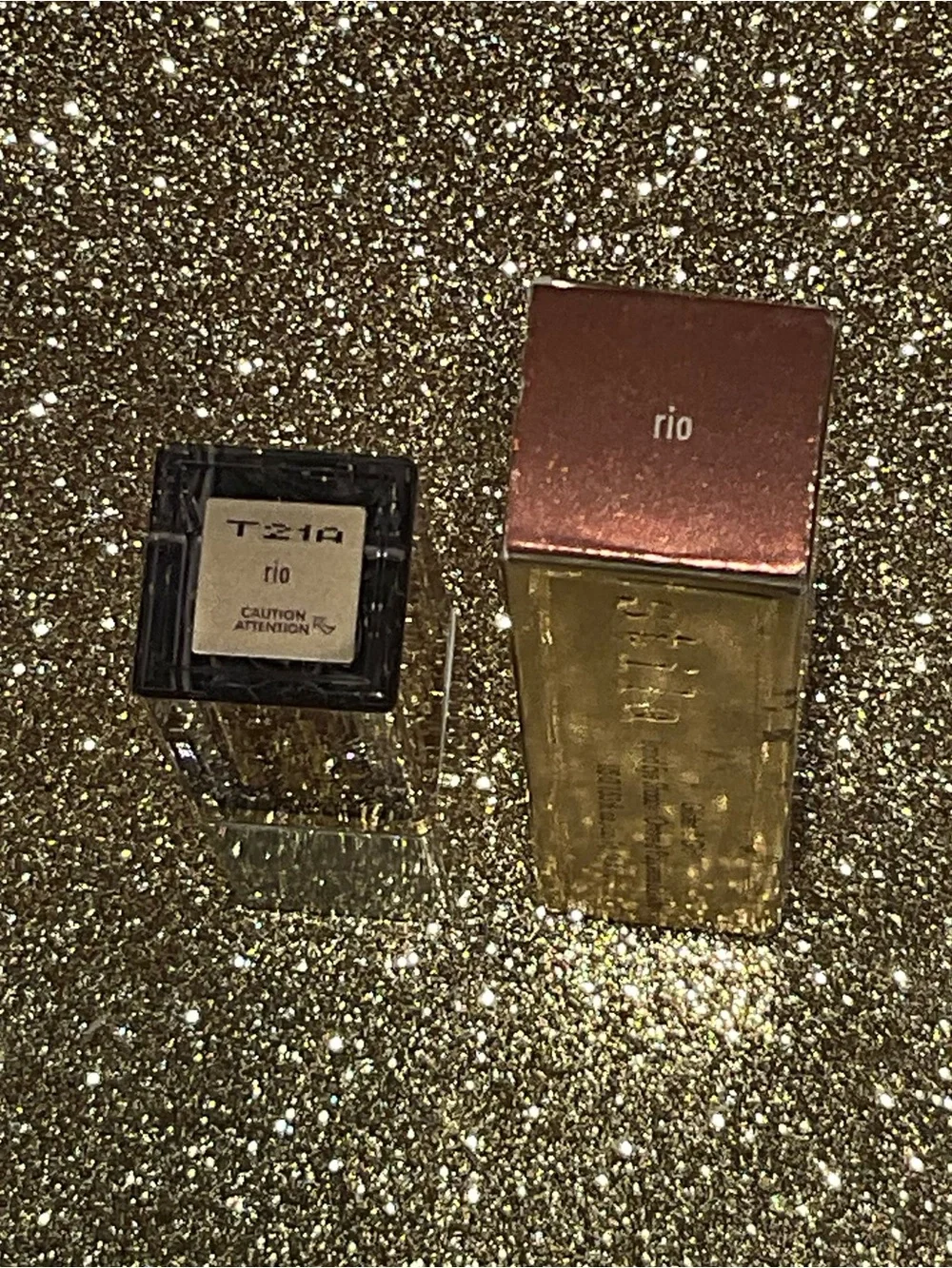 Stila Ocean Glisten & Glow Liquid Eyeshadow- RIO